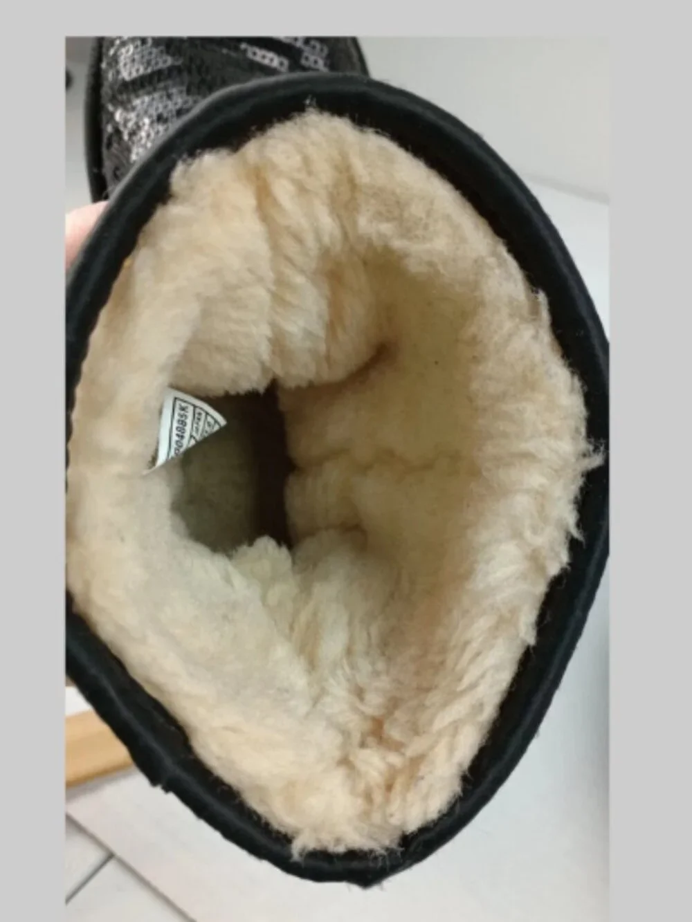 Ugg Australia‎ Classic Kid's Girl's Size 2 Fur Lined Black Sequined Boots